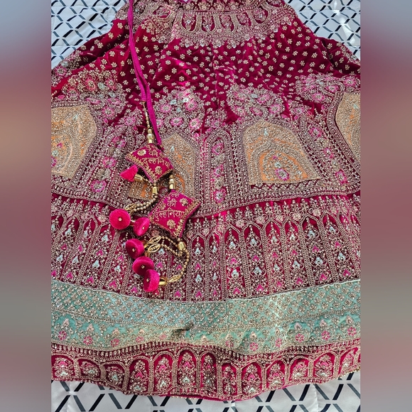 Indian bridal lehnga - Picture 13 of 17